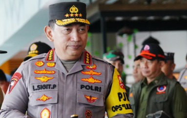 Bantah Isu Penggantian Kapolri, Seskab Sebut Jenderal Listyo Sigit Masih Aktif dan Dampingi Presiden